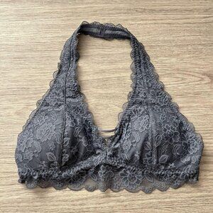 Gilly Hicks Hollister Everything Lace Halter Bralette With Removable Pads